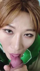 45岁老阿姨如狼似虎！一晚三次吹硬坐上来强行榨精